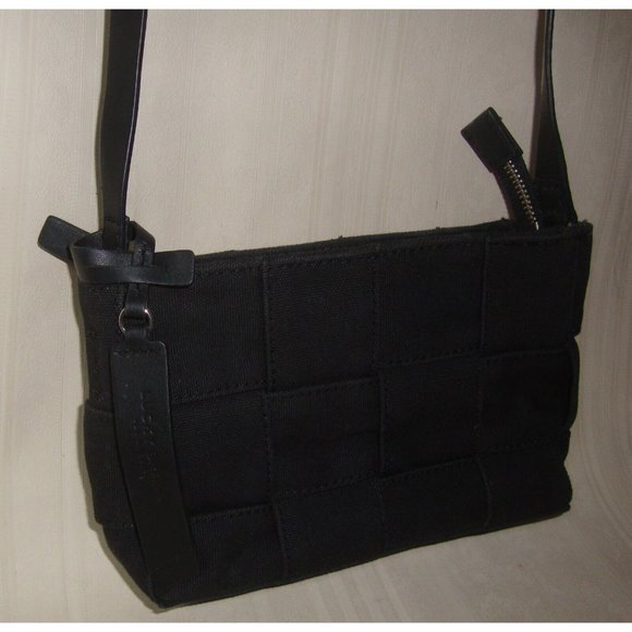 Lucky Brand Anae Black Woven Denim Crossbody Bag with Leather Strap & Charm - Picture 3 of 9